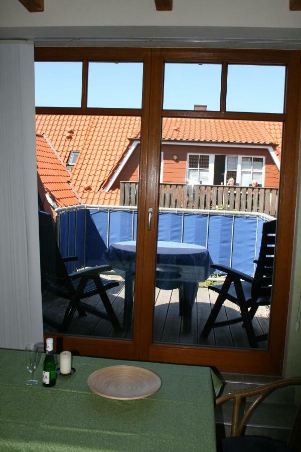 Apartment mit Balkon